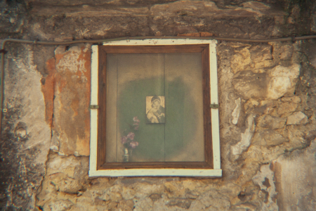 Edicola Sul Portoncino Di Casa Caliciotti Via Cavour N. 62 Riptoduzione Madonna Della Tenerezza